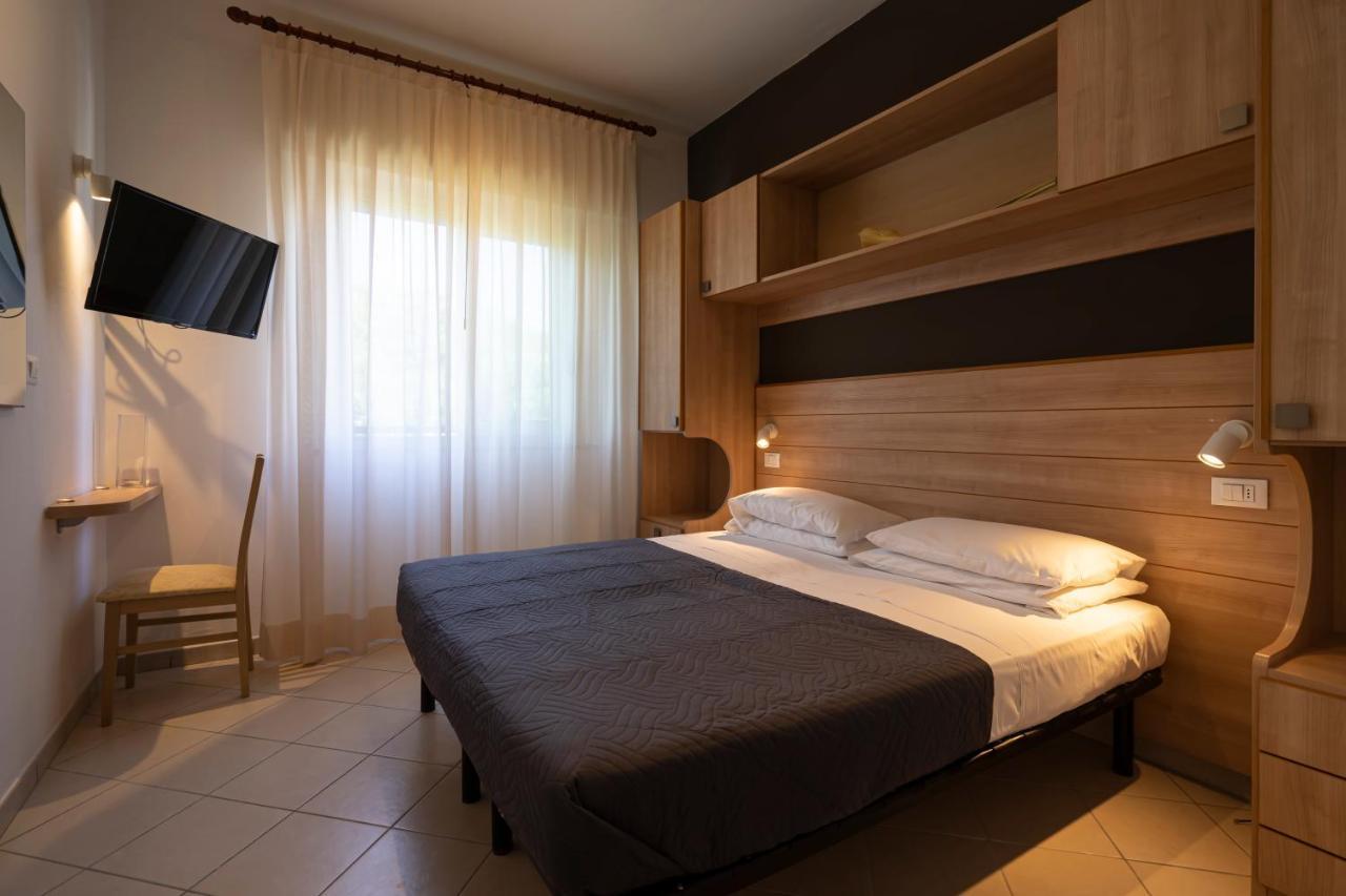 Hotel Mocambo Riccione Exteriör bild