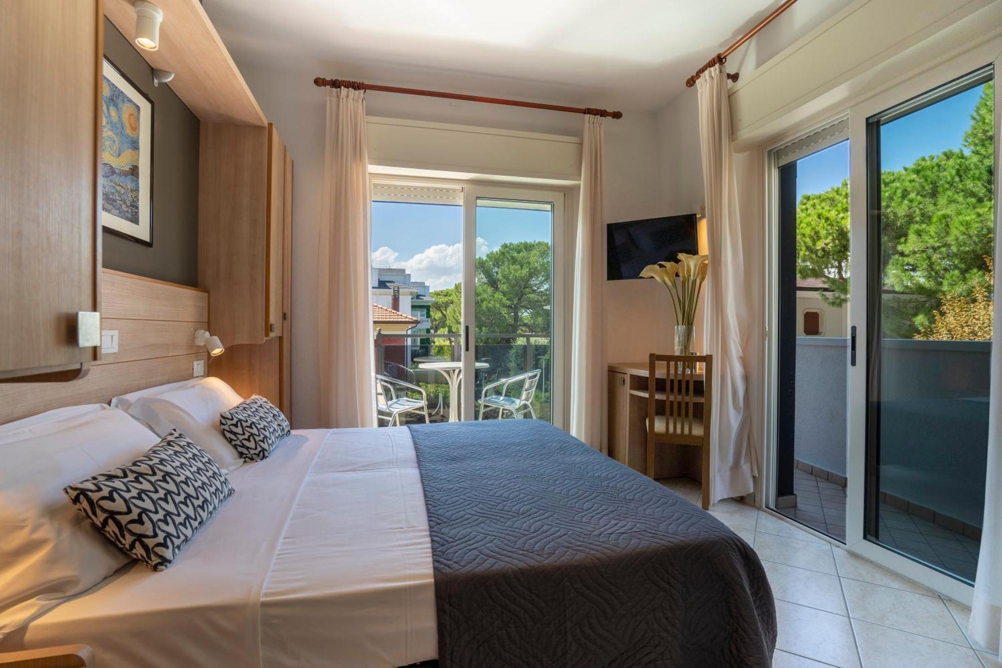 Hotel Mocambo Riccione Exteriör bild