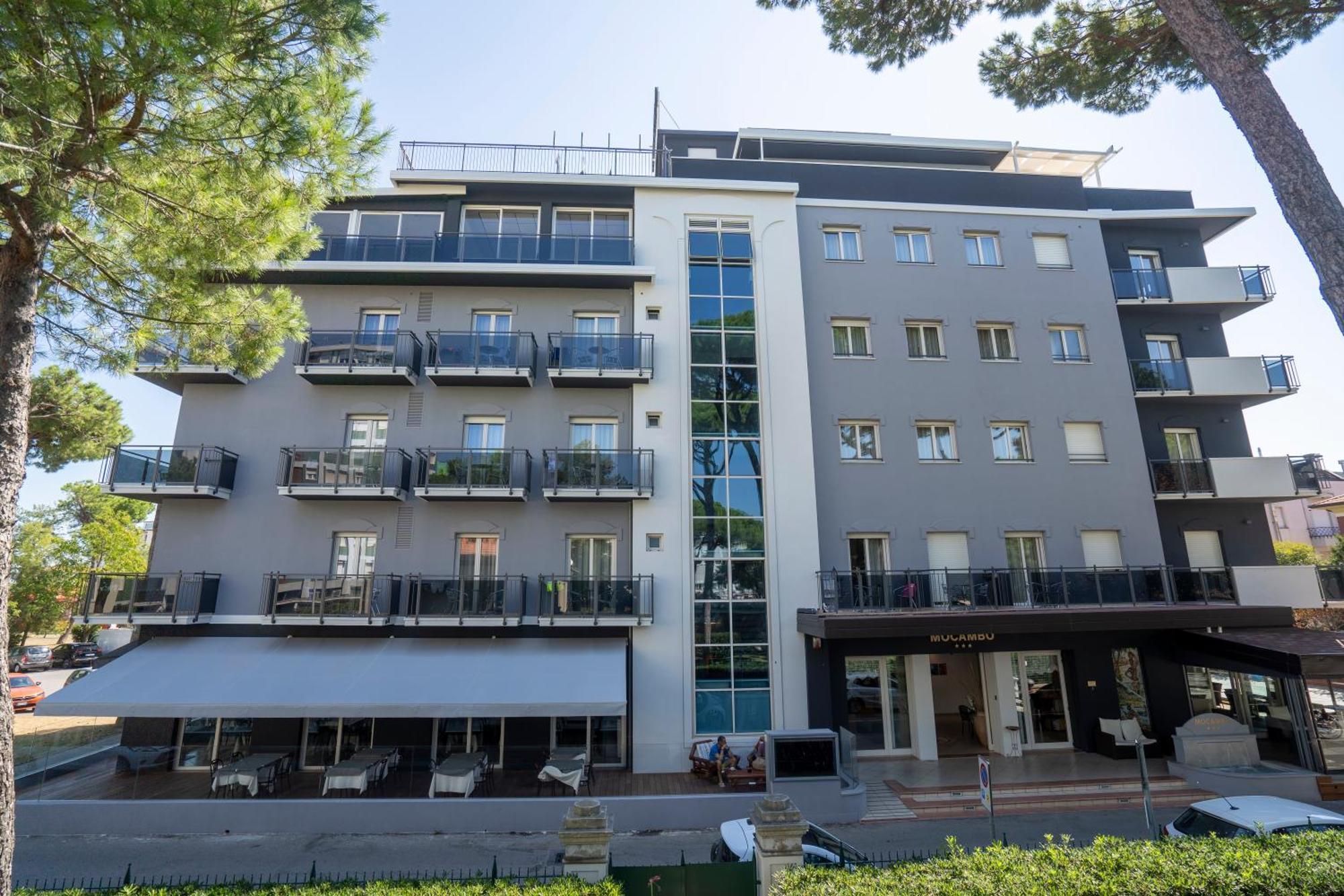Hotel Mocambo Riccione Exteriör bild
